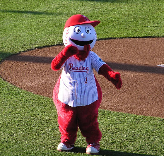 Screwball entertains the crowd in Reading
